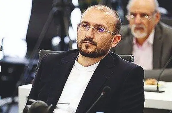 انتقاد شدید رئیس کمیسیون کشاورزی اتاق ایران از مدیریت پلیسی بازار/افشای طلب ۴ میلیارد یورویی واردکنندگان از بانک مرکزی + فیلم