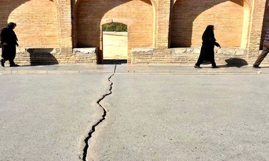 هشدار به دولتمردان/تاریخی‌ترین شهر ایران در آستانه تخریب/روند مهاجرت از اصفهان سرعت گرفت