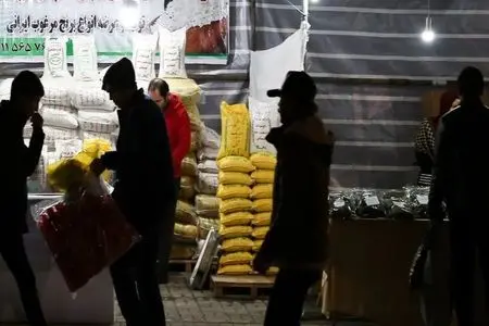 اصناف ستون استقامت کشورند؛ مراقب ستون پنجم و احتکار کالا باشید