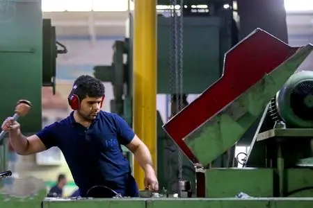 معرفی ۳۵۰۰ واحد تولیدی به بانک مرکزی برای دریافت بسته حمایتی ۷۰۰ همتی دولت