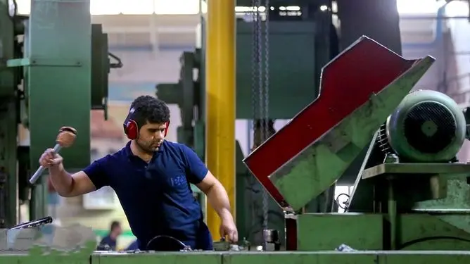 معرفی ۳۵۰۰ واحد تولیدی به بانک مرکزی برای دریافت بسته حمایتی ۷۰۰ همتی دولت