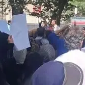 تجمع معلمان مقابل سازمان برنامه و بودجه؛ اعتراض به حقوق پایین و اجرای ناقص قوانین