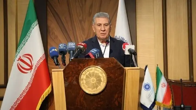آزادی عمل بیشتر بخش خصوصی در تأمین ارز؛ پیشنهاد رئیس اتاق ایران به بانک مرکزی