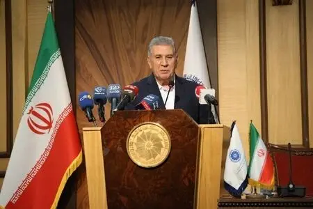 آزادی عمل بیشتر بخش خصوصی در تأمین ارز؛ پیشنهاد رئیس اتاق ایران به بانک مرکزی