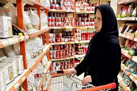 ترمیم دستمزد کارگران همچنان بلاتکلیف؛ مجلس بر افزایش مزد متناسب با تورم تأکید کرد