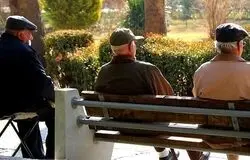  تبعیض در تسهیلات بازنشستگان را رفع کنید/ تقویت اعتبارات بانک رفاه