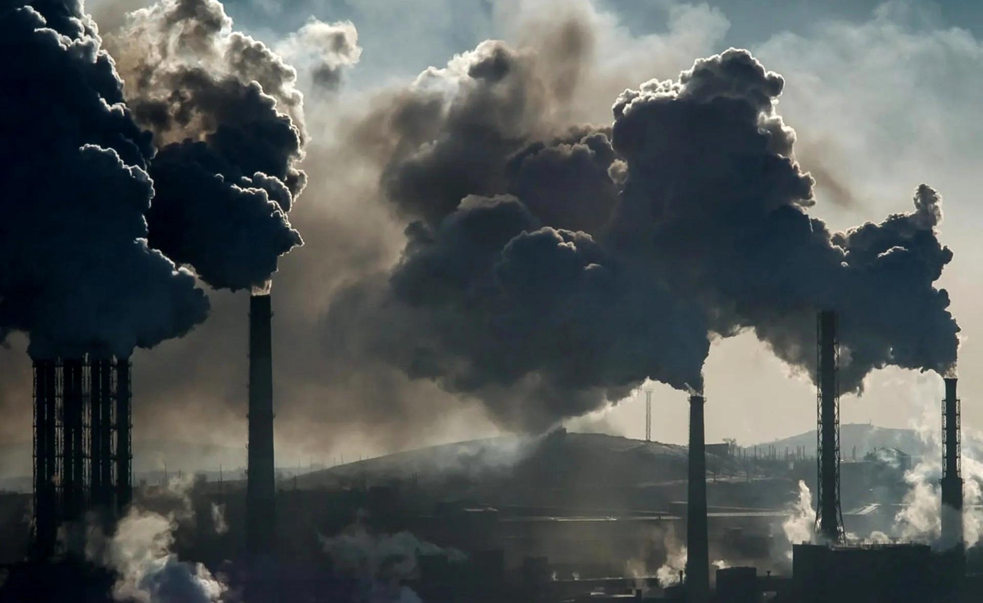 مازوت دوباره به نیروگاه‌ها برگشت/علی‌آبادی: مجبوریم!