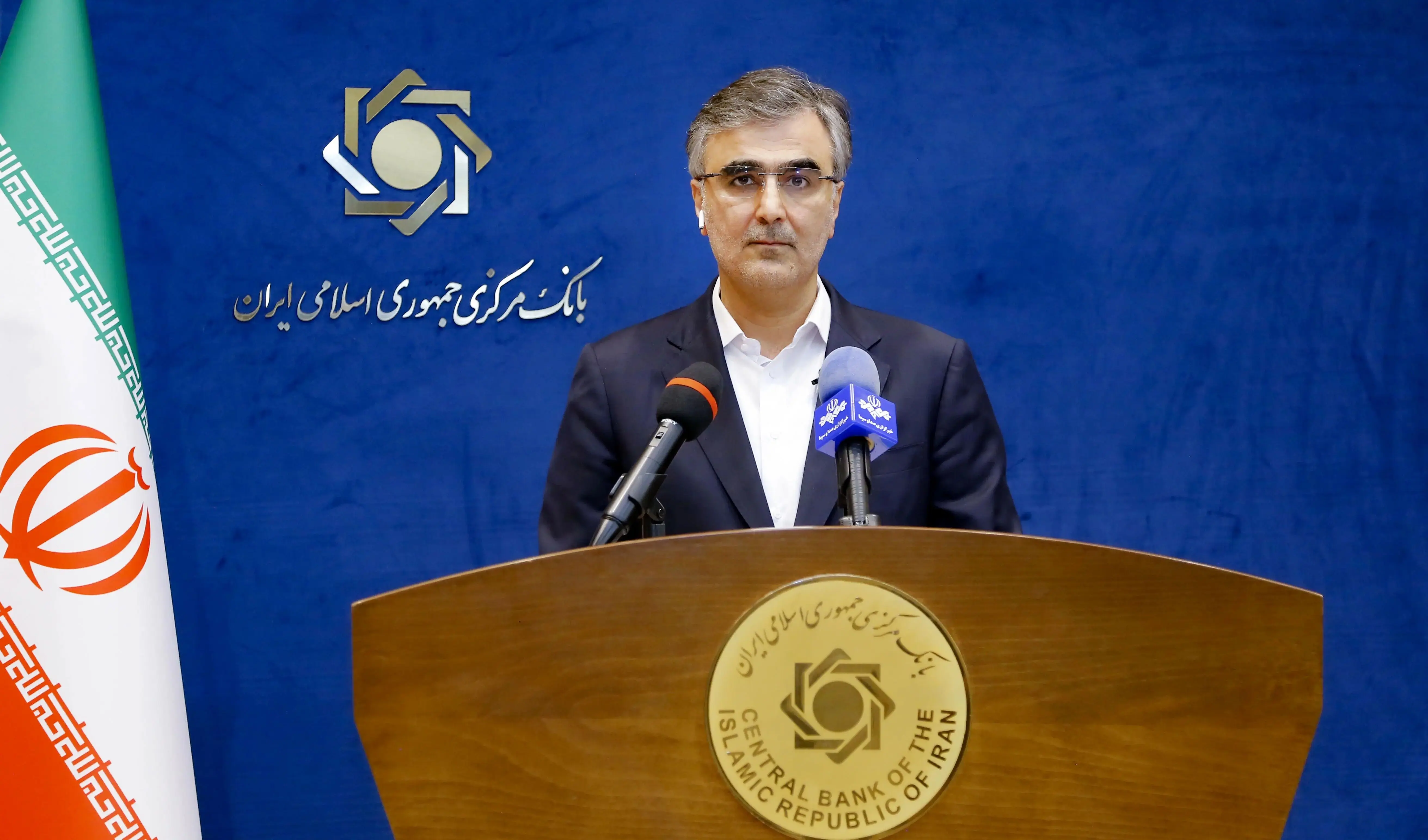 عبور دلار از ۱۱۹ هزار تومان؛ سیاست ارزی همچنان در سکوت