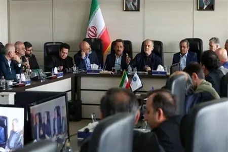 فرمان پزشکیان برای جراحی بوروکراسی در قلب پارلمان بخش خصوصی/ تشکیل ستاد جنگ اقتصادی و صندوق نجات بنگاه‌های آسیب‌دیده