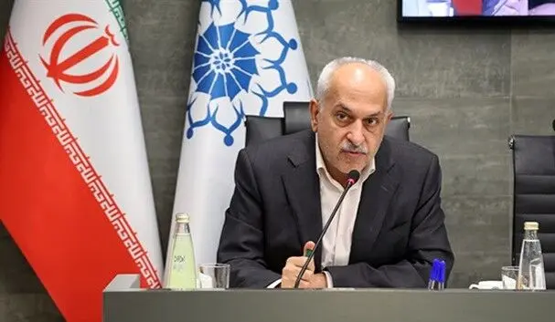 گلایه تند عضو هیات رییسه اتاق ایران از بی‌عملی بانک مرکزی/نشست‌ها برگزار می‌شود، اما مشکلات بیشتر می‌شود