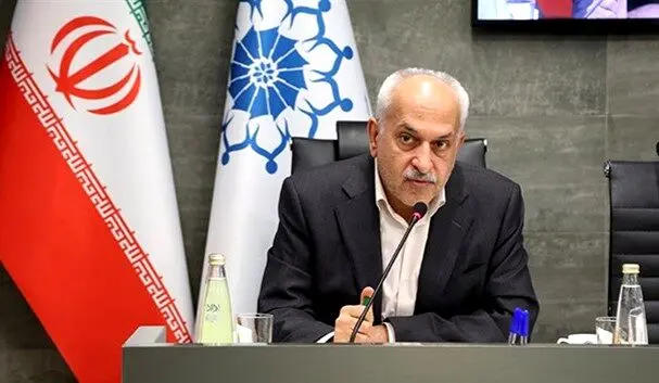 گلایه تند عضو هیات رییسه اتاق ایران از بی‌عملی بانک مرکزی/نشست‌ها برگزار می‌شود، اما مشکلات بیشتر می‌شود