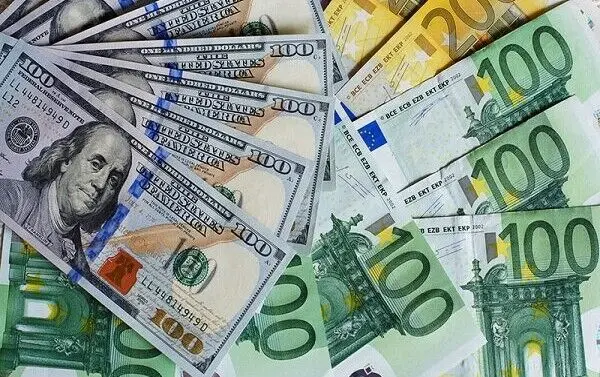 معاون اسبق بانک مرکزی: بازار ارز نباید رها شود/مدیریت عرضه و تقاضا اولویت بانک مرکزی است