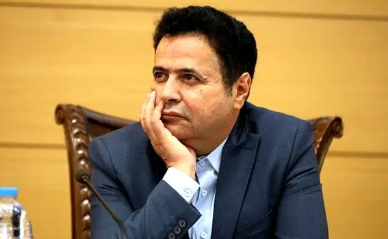 رشد مالیاتی در شرایط رکود تورمی، ضد تولید است/دولت شفافیت و صرفه‌جویی در هزینه‌های خود را پیش بگیرد