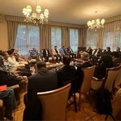 دیدار نخبگان ایرانی با وزیر کار در حاشیه کنفرانس 113 «ILO»/اراده دولت برای بهره‌مندی از توانمندی‌های ایرانیان خارج از کشور