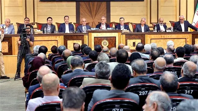  نشست آشنایی بخش خصوصی با برنامه‌های پزشکیان/ دولت را گران اداره نکنید