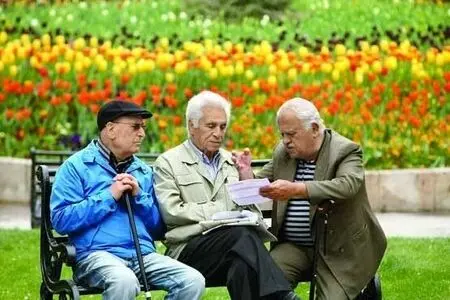 بازرس کانون عالی بازنشستگان: حقوق قانونی مستمری‌بگیران باید اجرا شود