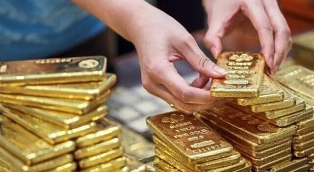 عرضه ۷۰۰ کیلو شمش طلا توسط سرمایه‌گذاران خارجی در مرکز مبادله/ گام تازه در جذب سرمایه ارزی