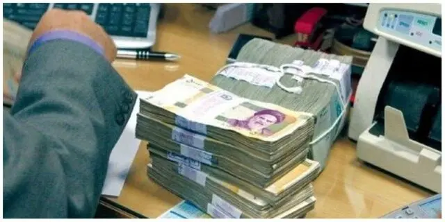 پرداخت بیش از ۷ هزار همت وام بانکی در ۹ ماه نخست سال/سهم عمده به کسب‌وکارها و خرید کالا