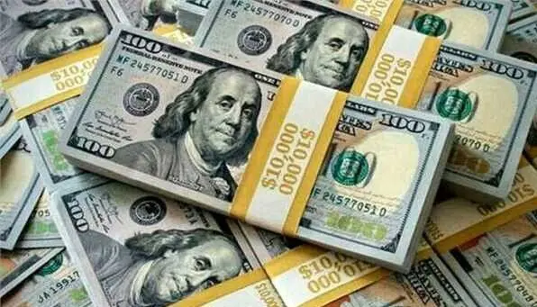 ثبات بازار رسمی ارز در سال ۱۴۰۴ 
