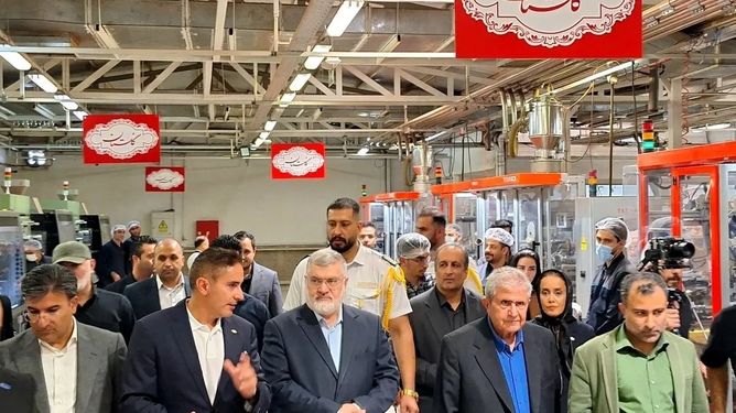 بازدید استاندار تهران از شرکت گلستان با محور حمایت از تولید و رفع موانع ارزی