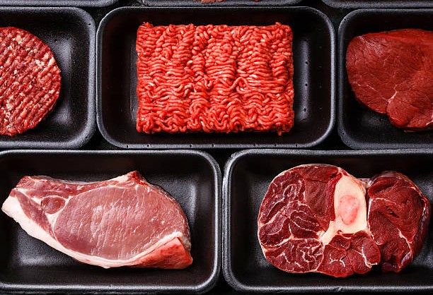 تنش دامداران و واردکنندگان گوشت؛ بازار پروتئین بی‌صاحب مانده است