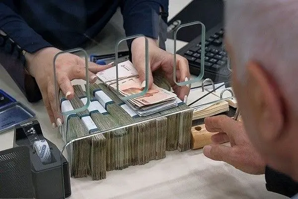 خبر خوش برای بازنشستگان: وام ۲۰ میلیونی بدون ضامن با کسر از حقوق