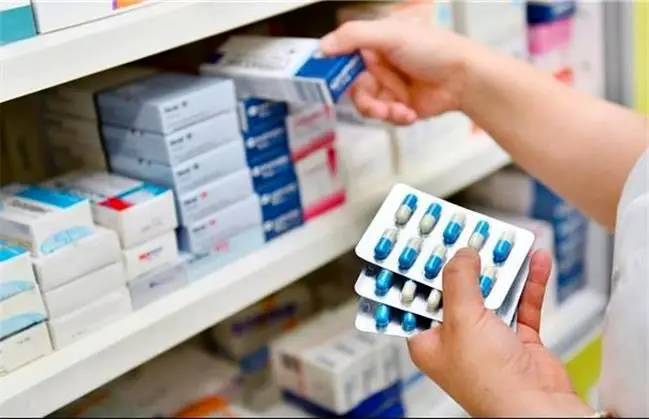 کمبود دارو به دلیل قاچاق نیست/ مشکل از تولید و توزیع است