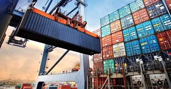 آمارهای گمرک زیر ذره‌بین؛ رشد ظاهری تجارت یا سیگنال مرگ بازسازی صنعتی ایران؟