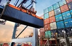 آمارهای گمرک زیر ذره‌بین؛ رشد ظاهری تجارت یا سیگنال مرگ بازسازی صنعتی ایران؟