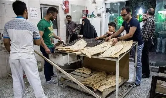 هشدار اتاق اصناف پس از گرانی نان؛ برخورد با گران‌فروشی نانوایی‌ها تشدید می‌شود