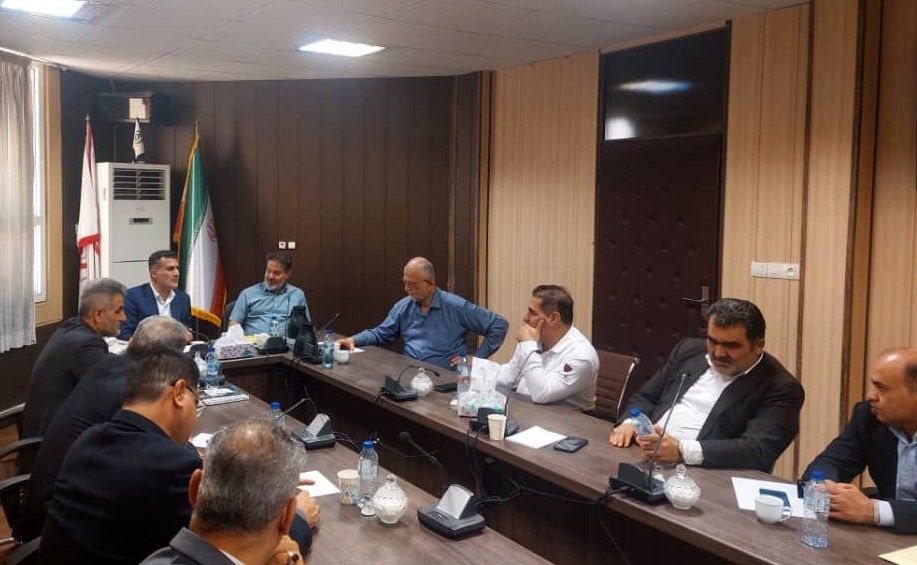 برگزاری نشست هیات مدیره انجمن شرکت‌های خدماتی و فنی مهندسی اهواز با مدیر کل مالیاتی استان