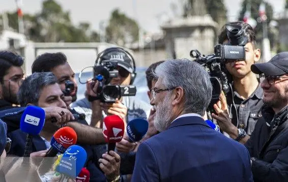 گزارش وزرا از ارز دارو، عیدی ۱۰ میلیونی و آزادی بازداشت‌شدگان در حاشیه جلسه دولت