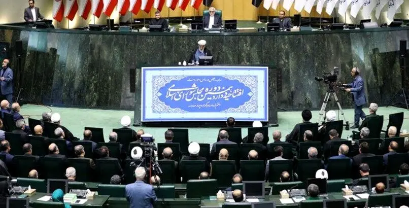 بهبود محیط کسب‌وکار و رفع موانع بین‌المللی در حوزه اقتصاد از اولویت‌های مجلس دوازدهم باشد
