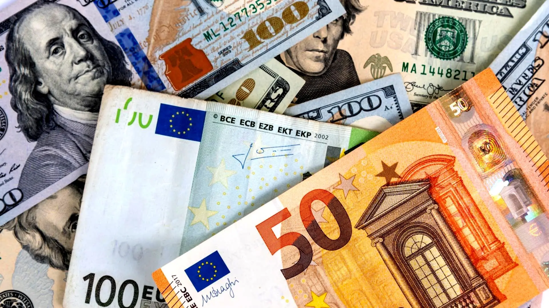 قیمت دلار، یورو و درهم امروز ۲۷ اردیبهشت