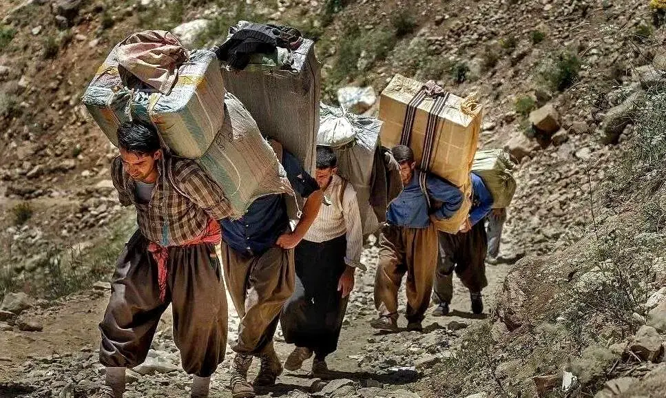واردات مواد اولیه پتروشیمی با کولبری و ملوانی/راهکار موقت یا راه‌حل پایدار؟