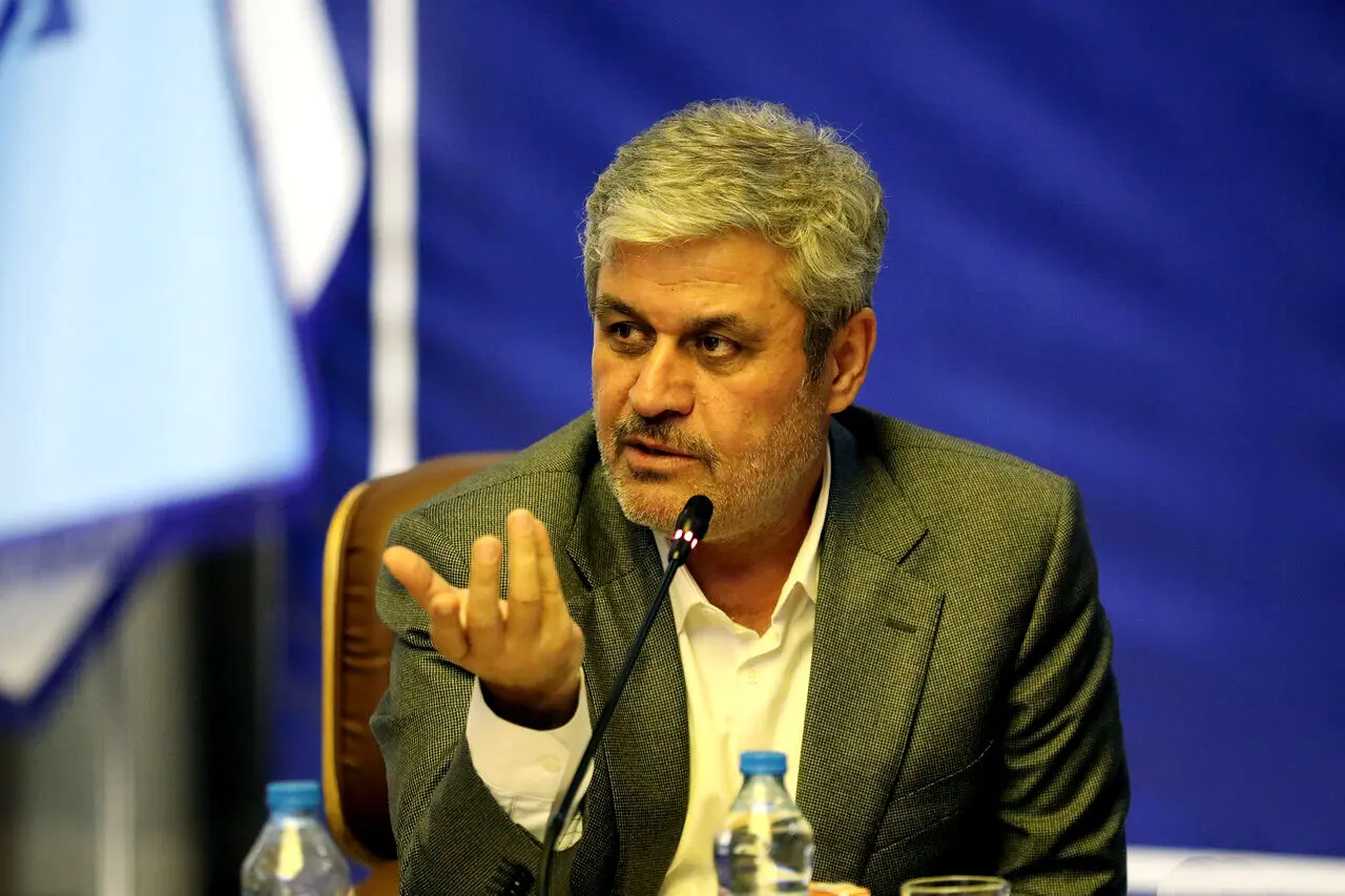 حمایت دولت و مجلس از بانک مرکزی برای حفظ ثبات اقتصادی ضروری است