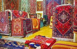 هشدار اتحادیه فرش؛ فرش افغانستان و پاکستان با نام ایرانی در بازار عرضه می‌شود