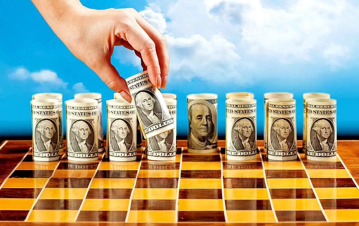  اجرای قوانین برنامه هفتم، راه ثبات بازار ارز و طلا است