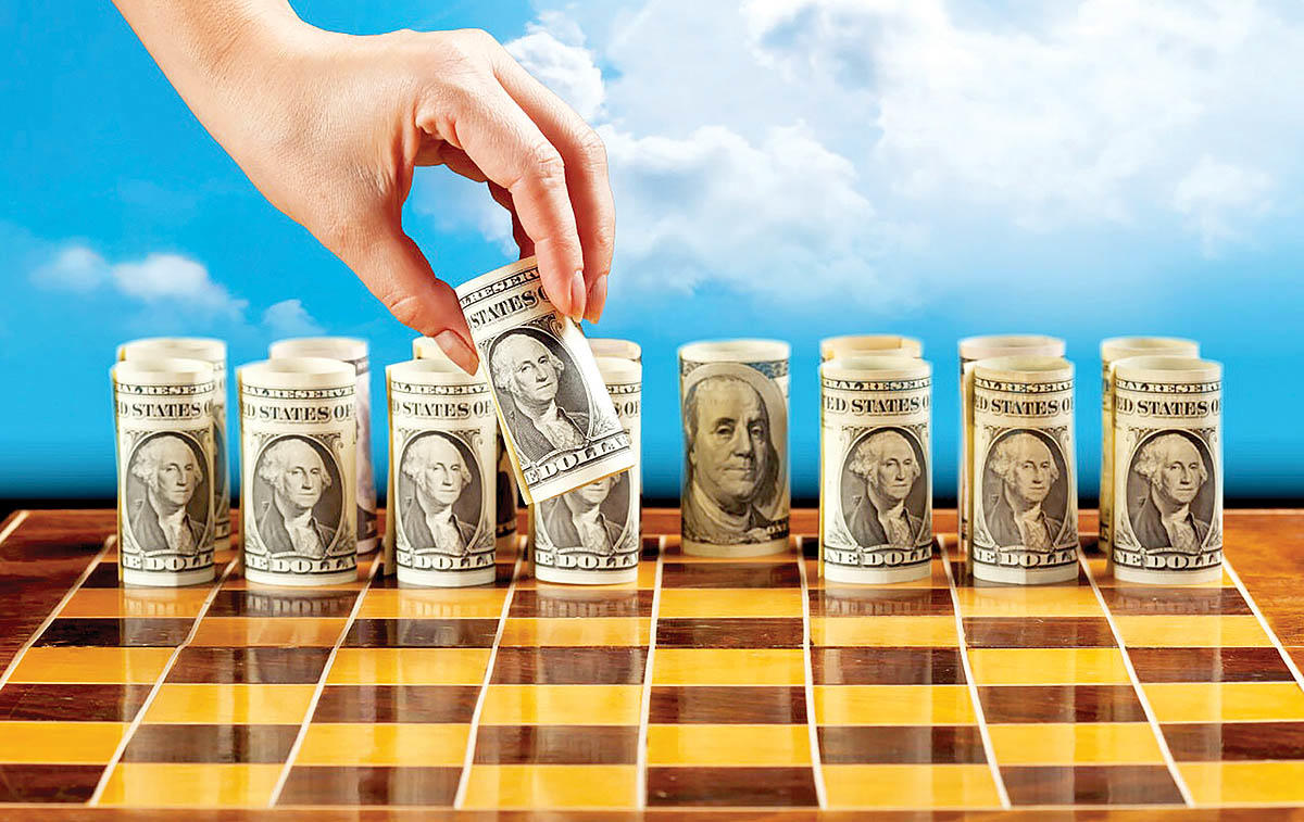  اجرای قوانین برنامه هفتم، راه ثبات بازار ارز و طلا است