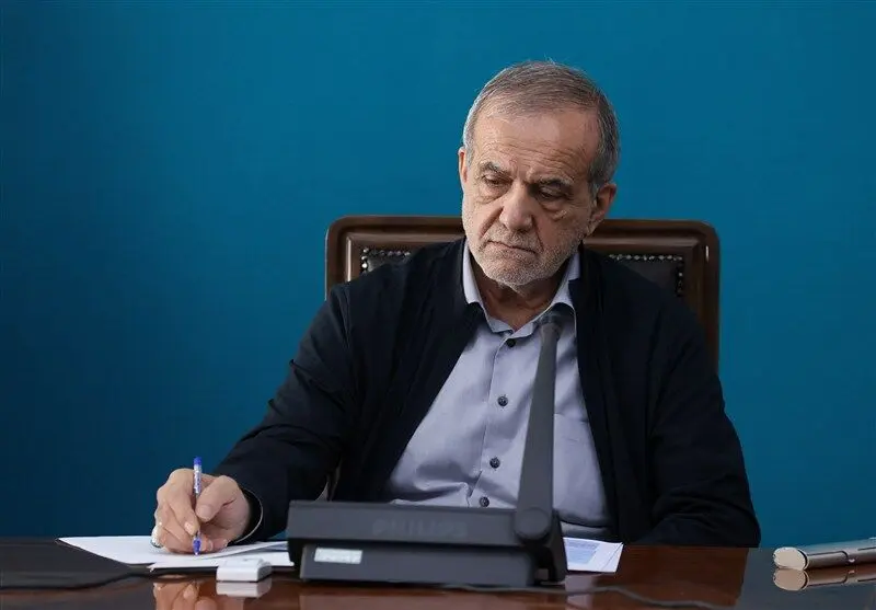 پزشکیان: ضعف در نظام مجوزدهی و تخصیص ارز باعث اتلاف صدها میلیون دلار شد