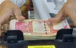 زائران اربعین نگران ارز باقی‌مانده نباشند؛ خرید دینار در بانک‌ها و صرافی‌ها