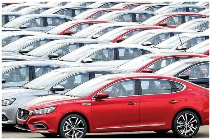 بازار خودرو قفل شد؛ قیمت‌ها صعودی، معاملات نزولی