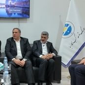 بازدید رییس سازمان بورس از غرفه هلدینگ سبا در کیش اینوکس ۲۰۲۵