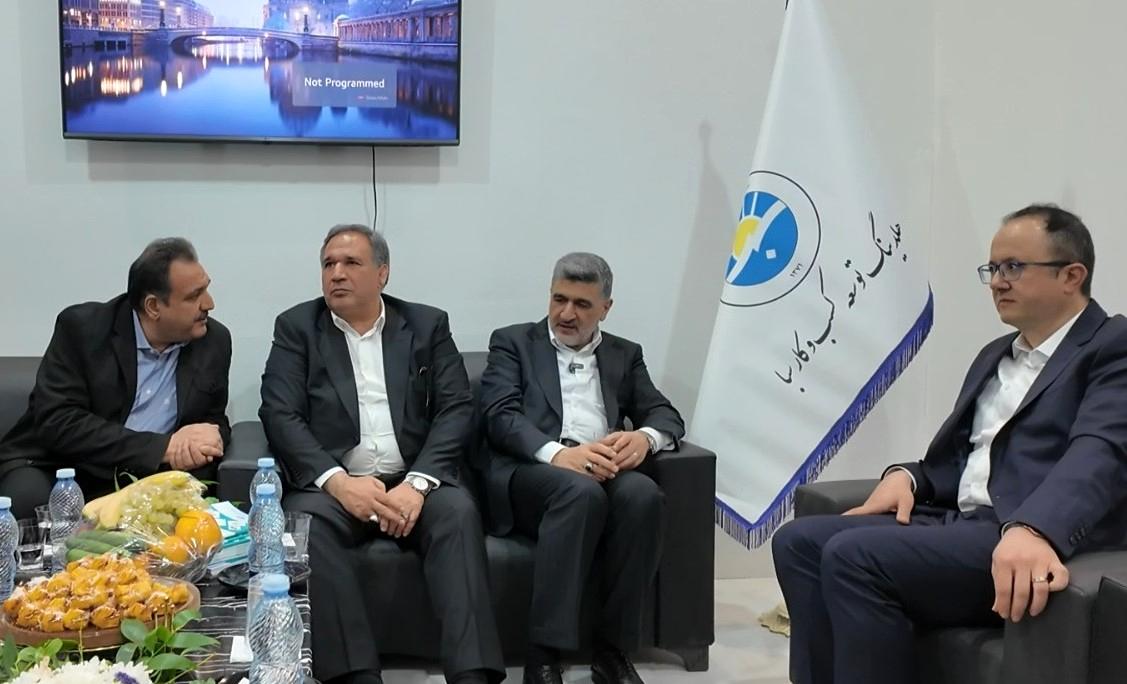 بازدید رییس سازمان بورس از غرفه هلدینگ سبا در کیش اینوکس ۲۰۲۵