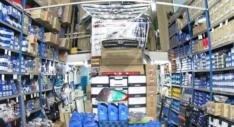 قطعات خودروهای وارداتی و مونتاژی نایاب شد/قیمت‌ها ساعتی تغییر می‌کند