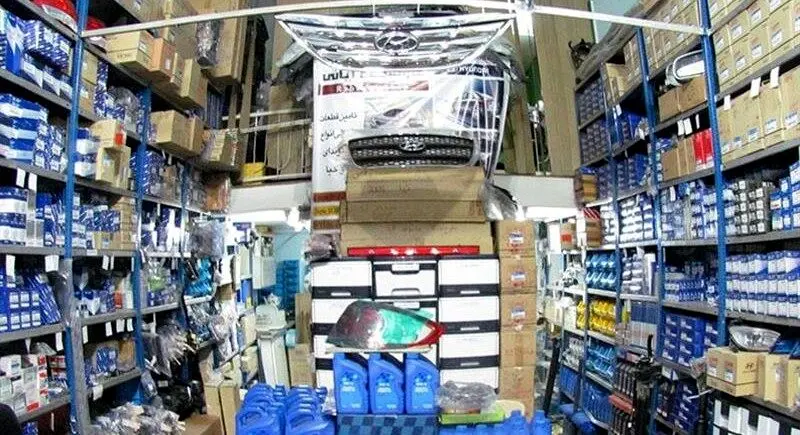 قطعات خودروهای وارداتی و مونتاژی نایاب شد/قیمت‌ها ساعتی تغییر می‌کند