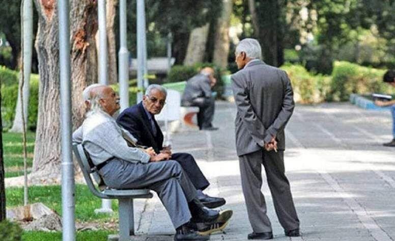 واریز حقوق مستمری بگیران و بازنشستگان یکی از بانکها به سایر حسابها