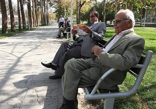 پرداخت حقوق تیرماه بازنشستگان تأمین اجتماعی آغاز شد/زمان واریز معوقات اعلام می‌شود