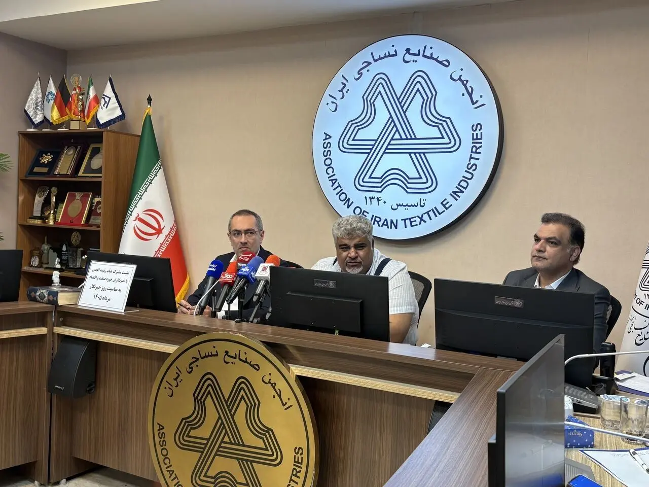 نساجی‌ها در محاصره مشکلات؛ وقتی برق، ارز و سرمایه در گردش همزمان بحران می‌شوند