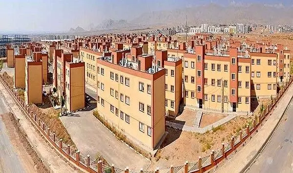 نهضت ملی ما را از مأموریت اصلی دور کرد/تکلیف ۸۳۵ هزار واحد چه می‌شود؟